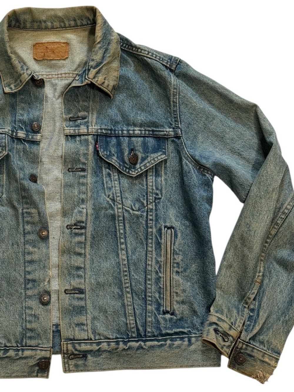 Vintage Levi's USA Made Denim Trucker Jacket 46R XL Distressed Thrashed 70506